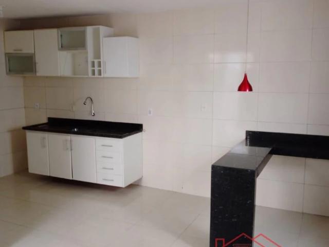 Casa / Sobrado para Locação em Feira de Santana/BA Papagaio 3 Quartos