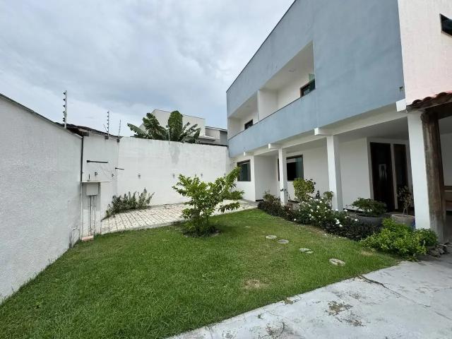 Casa / Sobrado para Locação em Feira de Santana/BA Santa Mônica 3 Quartos