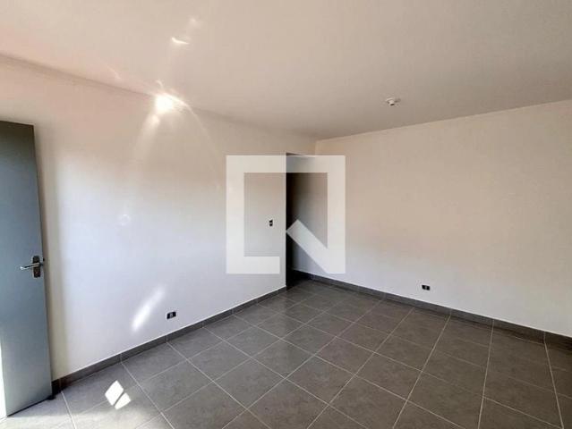 Casa / Sobrado para Locação em Ferraz de Vasconcelos/SP Jardim Dayse 1 Quartos