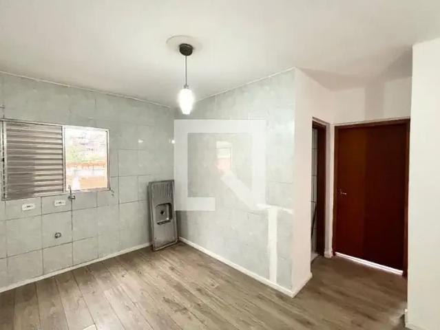 Casa / Sobrado para Locação em Ferraz de Vasconcelos/SP Jardim Dayse 2 Quartos