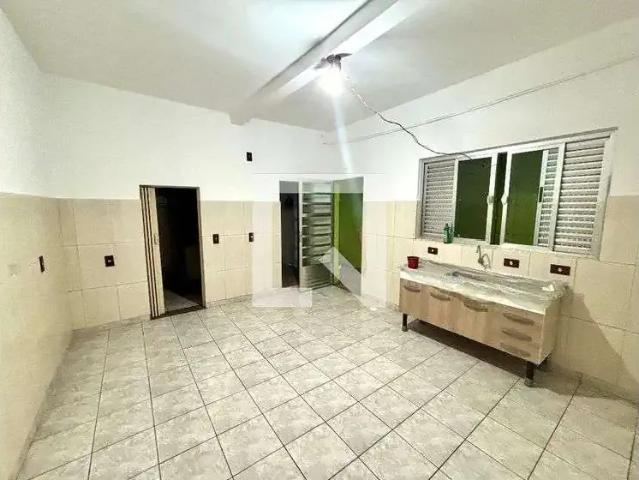 Casa / Sobrado para Locação em Ferraz de Vasconcelos/SP Jardim Lourdes 1 Quartos