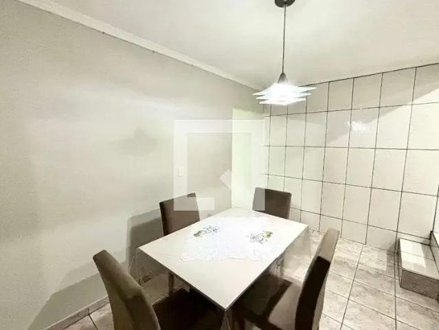 Casa / Sobrado para Locação em Ferraz de Vasconcelos/SP Jardim Lourdes 2 Quartos