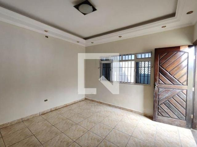 Casa / Sobrado para Locação em Ferraz de Vasconcelos/SP Jardim Lourdes 2 Quartos