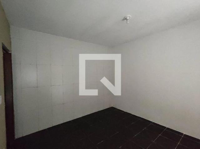 Casa / Sobrado para Locação em Ferraz de Vasconcelos/SP Jardim Rodrigues Alves 1 Quartos