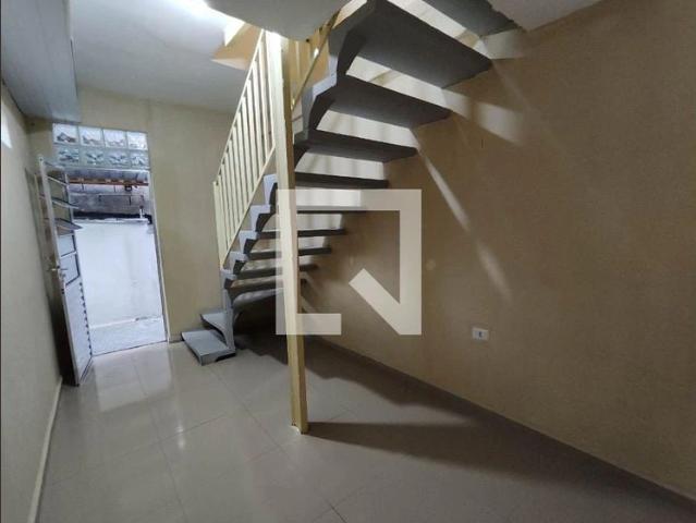 Casa / Sobrado para Locação em Ferraz de Vasconcelos/SP Vila Central 2 Quartos