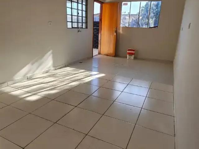 Casa / Sobrado para Locação em Floresta/PR Jardim Itália 2 Quartos
