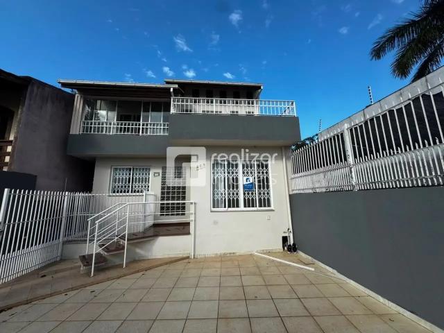 Casa / Sobrado para Locação em Florianópolis/SC Agronômica 2 Quartos