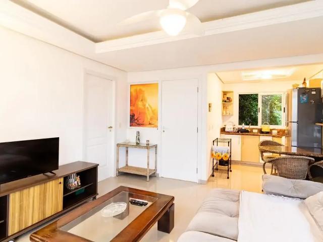 Casa / Sobrado para Locação em Florianópolis/SC Agronômica 2 Quartos