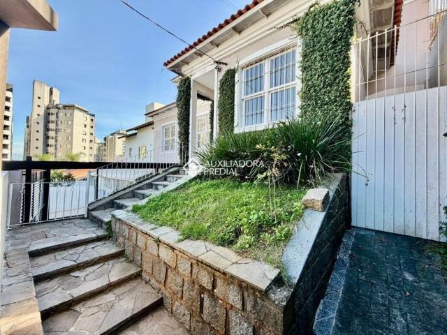 Casa / Sobrado para Locação em Florianópolis/SC Agronômica 6 Quartos