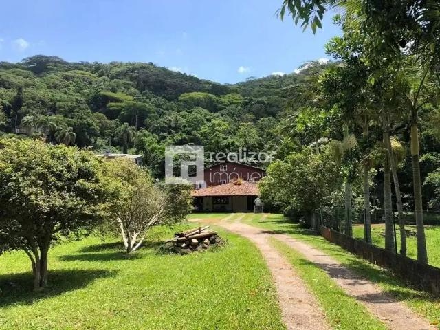 Casa / Sobrado para Locação em Florianópolis/SC Armação do Pântano do Sul 7 Quartos