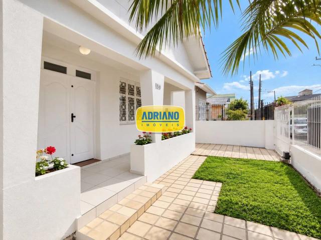 Casa / Sobrado para Locação em Florianópolis/SC Balneário 3 Quartos