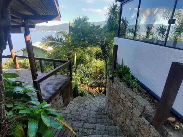 Casa / Sobrado para Locação em Florianópolis/SC Barra da Lagoa 1 Quartos