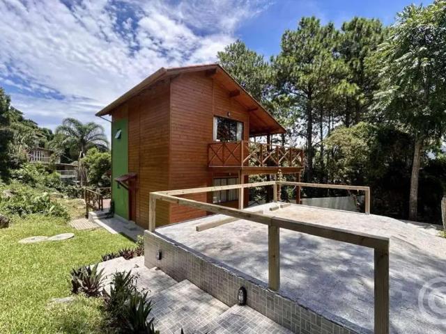 Casa / Sobrado para Locação em Florianópolis/SC Barra da Lagoa 2 Quartos