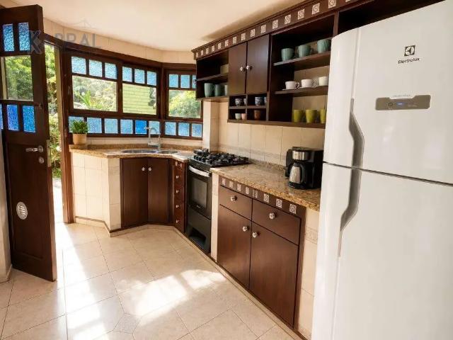 Casa / Sobrado para Locação em Florianópolis/SC Barra da Lagoa 3 Quartos