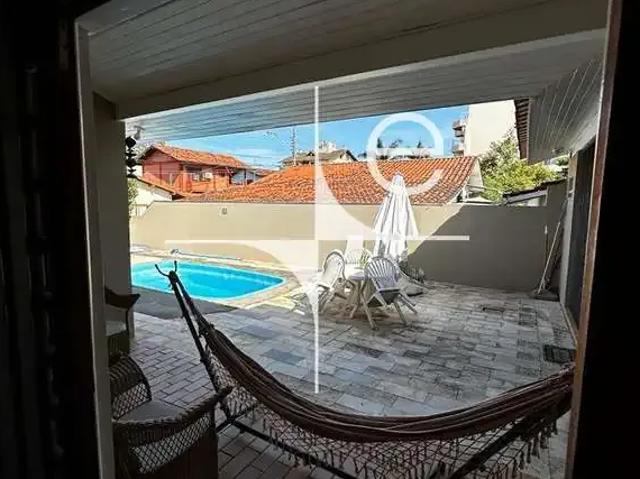 Casa / Sobrado para Locação em Florianópolis/SC Cachoeira do Bom Jesus 3 Quartos