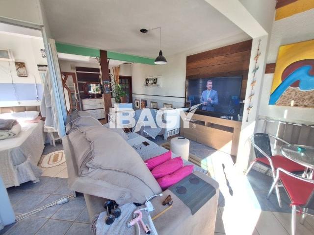 Casa / Sobrado para Locação em Florianópolis/SC Cacupé 2 Quartos