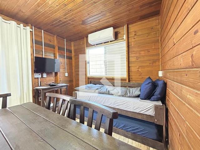 Casa / Sobrado para Locação em Florianópolis/SC Campeche 1 Quartos