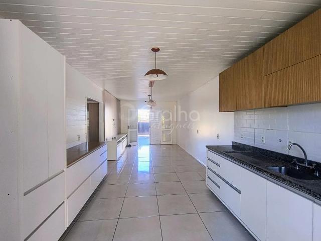 Casa / Sobrado para Locação em Florianópolis/SC Campeche 2 Quartos
