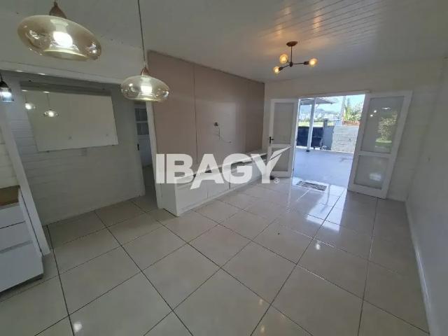 Casa / Sobrado para Locação em Florianópolis/SC Campeche 2 Quartos
