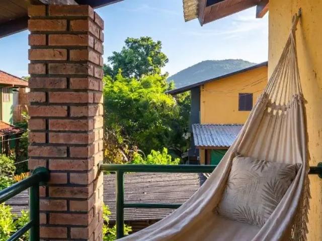 Casa / Sobrado para Locação em Florianópolis/SC Campeche 2 Quartos