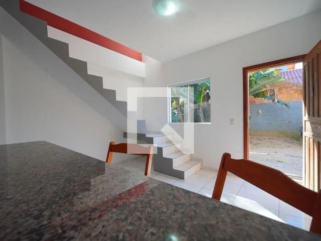 Casa / Sobrado para Locação em Florianópolis/SC Campeche 2 Quartos