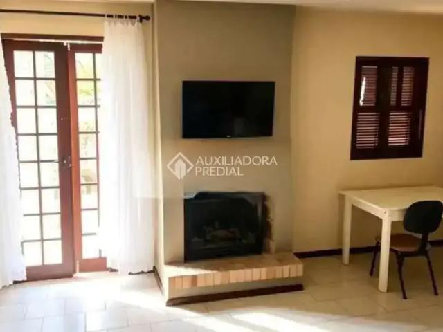 Casa / Sobrado para Locação em Florianópolis/SC Campeche 2 Quartos