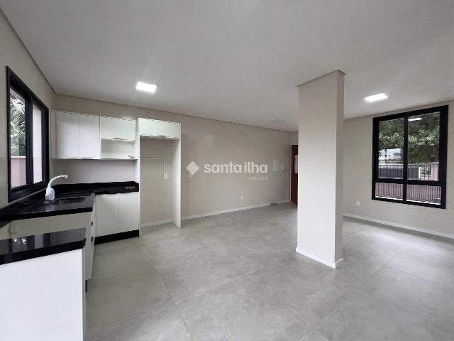 Casa / Sobrado para Locação em Florianópolis/SC Campeche 3 Quartos