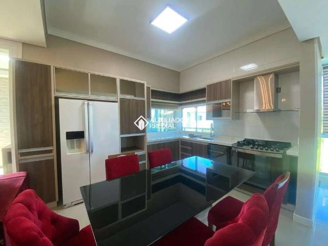 Casa / Sobrado para Locação em Florianópolis/SC Campeche 3 Quartos