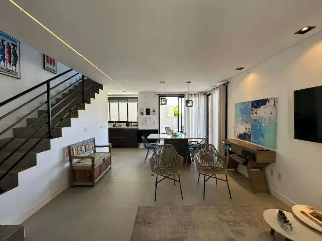 Casa / Sobrado para Locação em Florianópolis/SC Campeche 3 Quartos