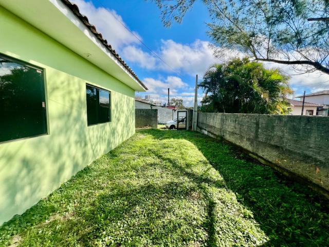 Casa / Sobrado para Locação em Florianópolis/SC Campeche 3 Quartos