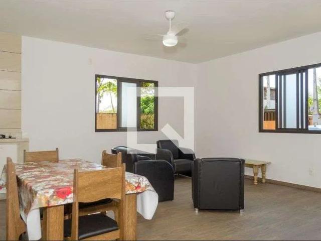 Casa / Sobrado para Locação em Florianópolis/SC Campeche 3 Quartos