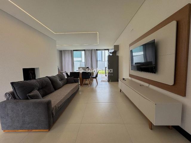 Casa / Sobrado para Locação em Florianópolis/SC Campeche 3 Quartos