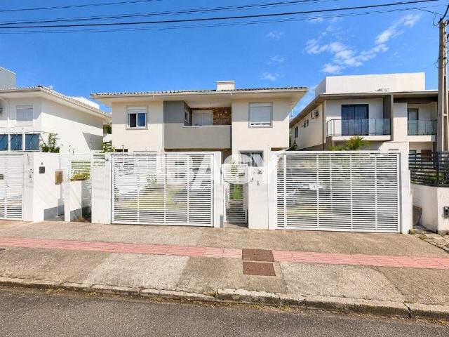 Casa / Sobrado para Locação em Florianópolis/SC Campeche 3 Quartos