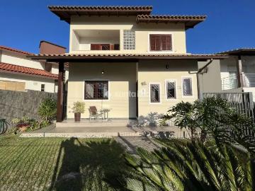 Casa / Sobrado para Locação em Florianópolis/SC Campeche 3 Quartos