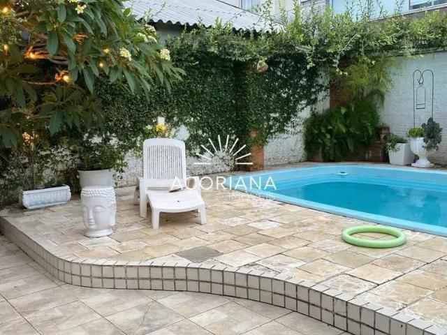 Casa / Sobrado para Locação em Florianópolis/SC Campeche 3 Quartos