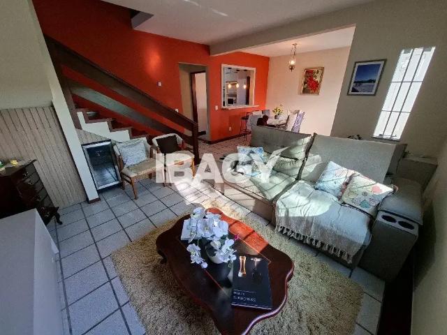 Casa / Sobrado para Locação em Florianópolis/SC Campeche 3 Quartos