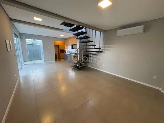 Casa / Sobrado para Locação em Florianópolis/SC Campeche 3 Quartos