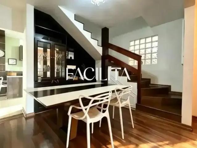 Casa / Sobrado para Locação em Florianópolis/SC Campeche 5 Quartos