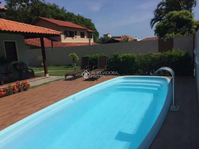 Casa / Sobrado para Locação em Florianópolis/SC Canasvieiras 4 Quartos