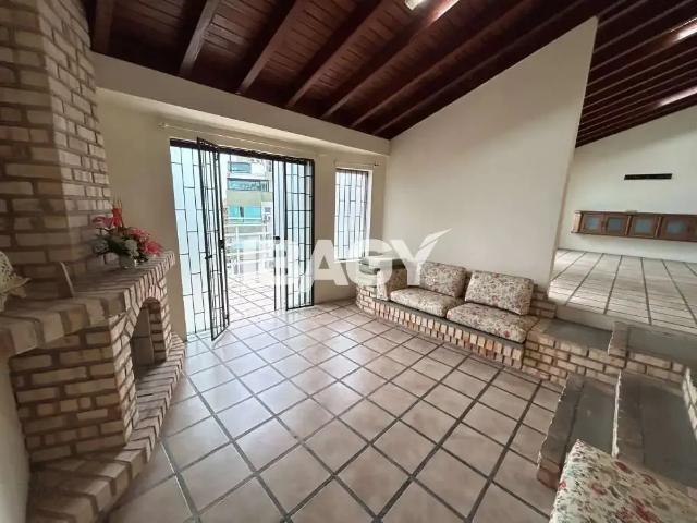 Casa / Sobrado para Locação em Florianópolis/SC Canasvieiras 6 Quartos