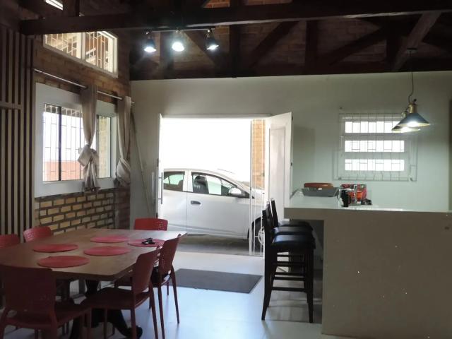 Casa / Sobrado para Locação em Florianópolis/SC Canasvieiras 3 Quartos