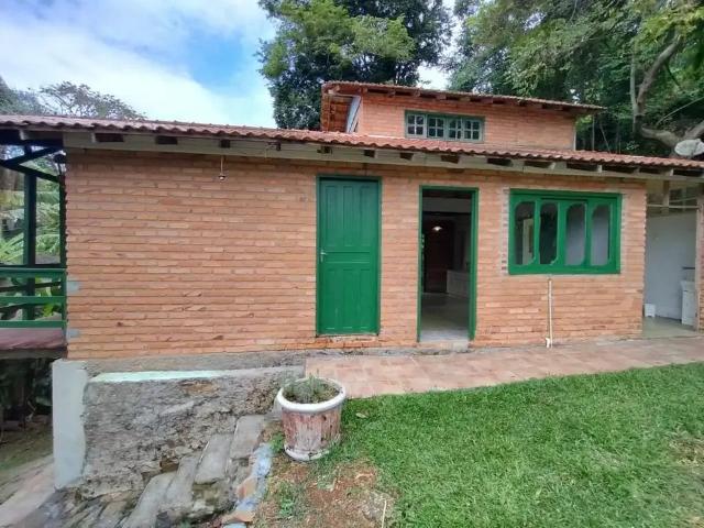 Casa / Sobrado para Locação em Florianópolis/SC Canto da Lagoa 2 Quartos