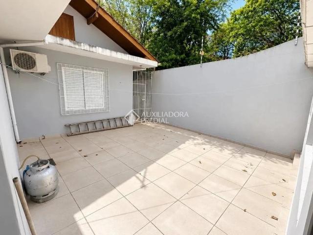 Casa / Sobrado para Locação em Florianópolis/SC Capoeiras 3 Quartos