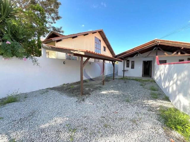 Casa / Sobrado para Locação em Florianópolis/SC Carianos 2 Quartos