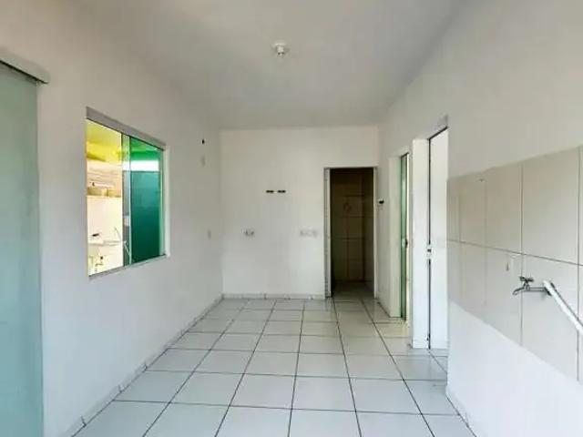 Casa / Sobrado para Locação em Florianópolis/SC Carianos 2 Quartos
