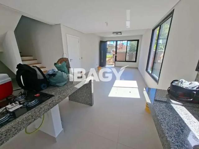 Casa / Sobrado para Locação em Florianópolis/SC Carianos 3 Quartos
