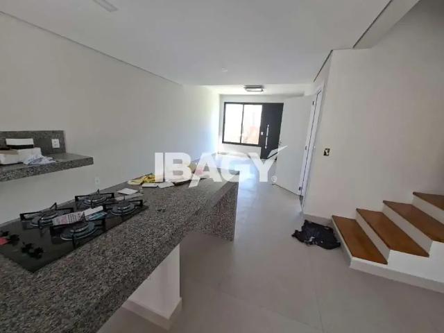 Casa / Sobrado para Locação em Florianópolis/SC Carianos 3 Quartos