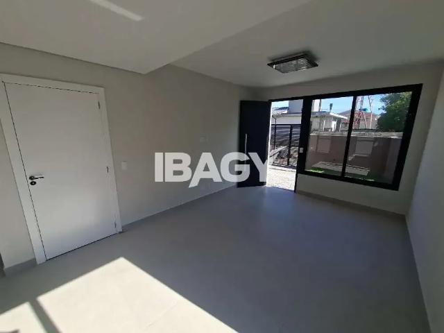 Casa / Sobrado para Locação em Florianópolis/SC Carianos 3 Quartos