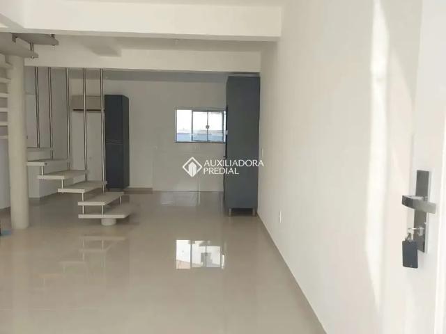 Casa / Sobrado para Locação em Florianópolis/SC Carianos 3 Quartos