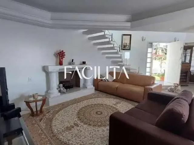 Casa / Sobrado para Locação em Florianópolis/SC Centro 4 Quartos